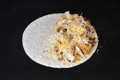 Recipe: 380 Calorie Chicken Quesadillas - Perfectly Ambitious