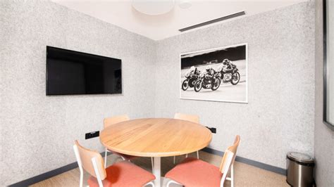 GoSpace 8530 - WeWork 32nd Milestone - 4 Seater Meeting Room | Meeting ...