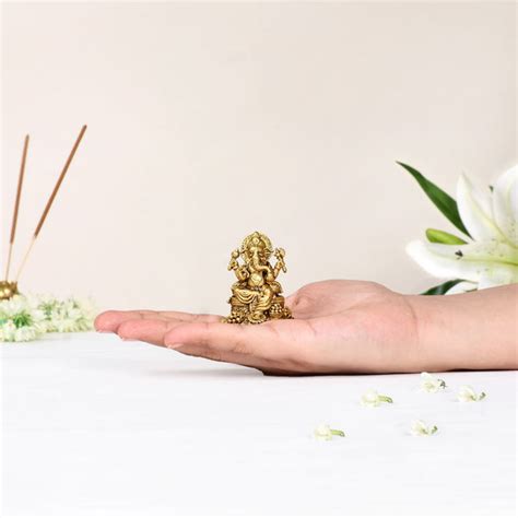 Ganpati Statue For Prayer Online - Premium Devotion | Nestasia