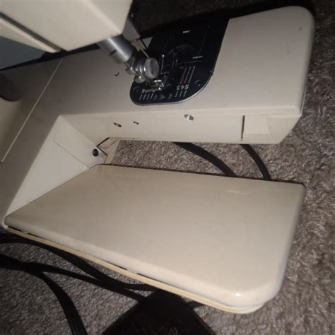 Singer Touch Tronic 2000 Machine 的图像结果