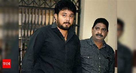 Hyderabad drugs case: SIT quizzes actor Taneesh for 4 hours | Hyderabad ...