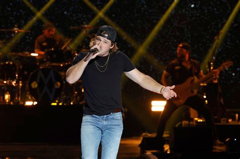 Morgan Wallen's Fans Insist He Should Be Next Super Bowl Halftime ...