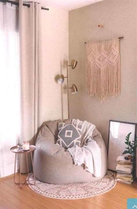 bedroom reading corner