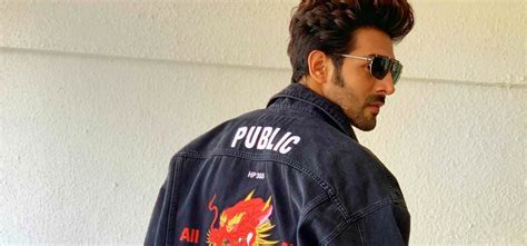 Kartik Aaryans Chinese Dragon Denim Jacket Is The Coolest Embroidered ...