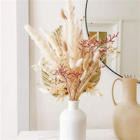 How To Decorate With Pampas Grass | Storables