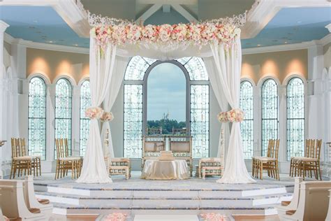 4 wedding planners reveal the most stunning wedding sets ...