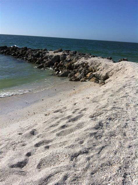 little hickory island