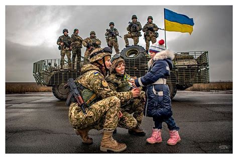 "Діти війни": Міноборони опублікувало зворушливі фото маленьких ...