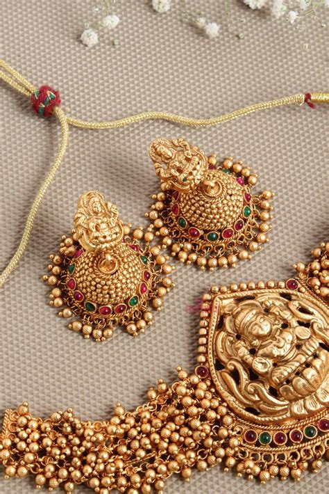 Matte Lakshmi Gold Clustered Choker - Kattam