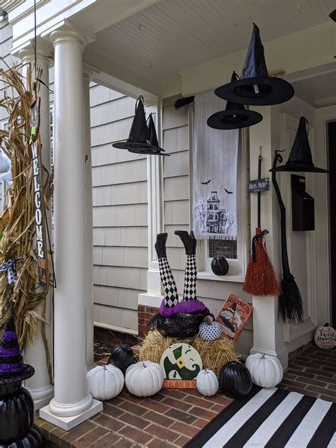 "Unleash the Scares: Top Halloween Front Yard Display Ideas" halloween ...