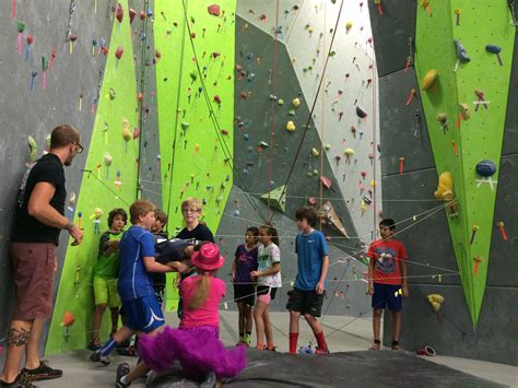 Youth Climbing In Hamilton, Ohio | Spooky Nook Sports