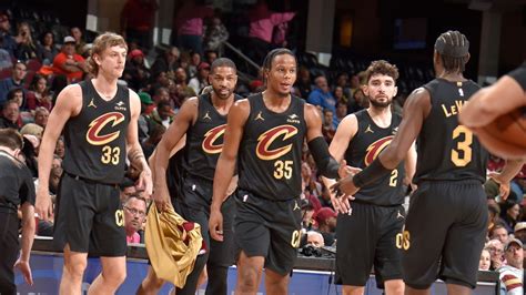 Australian Luke Travers gets star-studded backing after NBA regular ...