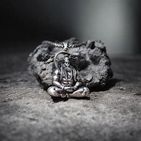 Anjaneya Locket with Chain – Astromudra