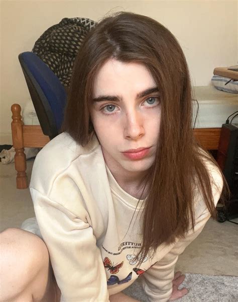 Boys with long hair? : r/FemboyFashion