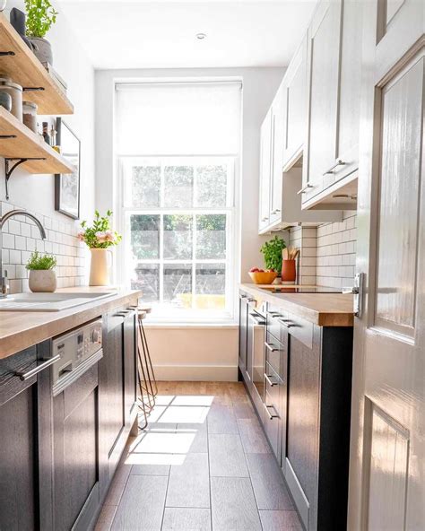 Galley Kitchens: Streamlined Style