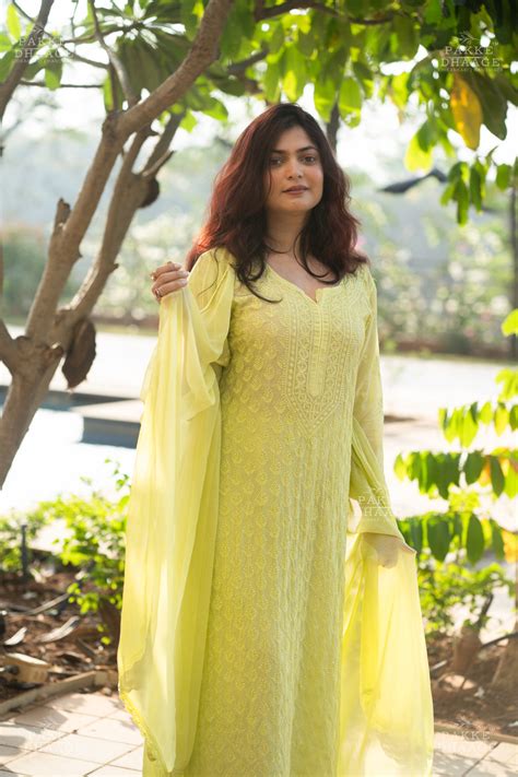 Pakke Dhaage Authentic Chikankari Made in Lucknow