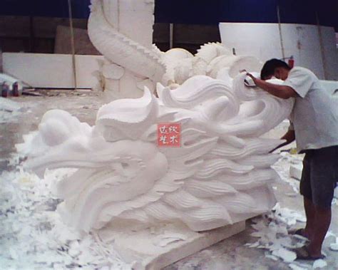 重庆雕塑公司-园林不锈钢人物雕塑设计厂家-重庆汇恒景观雕塑有限公司