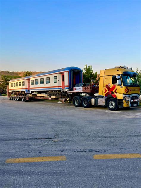 Vagonları raydan çıkarttık, yola getirdik.. 🙃🚞 27.00 x 2.70 x 4.45 - 45 ...