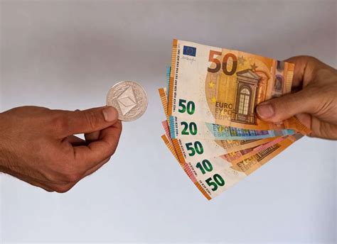 Fiat-to-Crypto Exchange: A Guide to Digitalized Currencies | XCritical