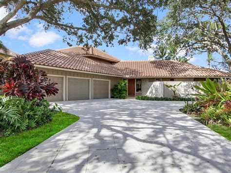 15 Carrick Rd, Palm Beach Gardens, FL 33418 | Zillow