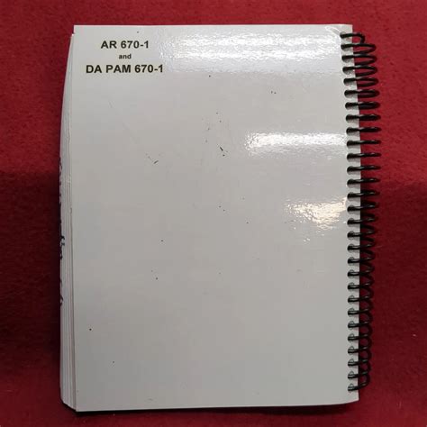 BOOK: GUIDE TO THE WEAR AND APPEARANCE OF ARMY UNIFORMS (PAMPHLET 670-1 ...