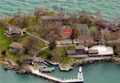 Lagniappe's Lair: Lake Erie oddities: Rattlesnake Island