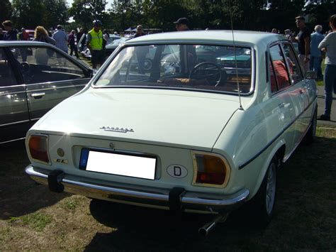 Heckansicht eines Peugeot 504GL Automatique. 1968 - 1983. Oldtimertreffen Duisburg-Wedau am 26. ...