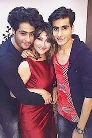 Urvashi Dholakia Family Husband Son Daughter Father Mother Age Height ...