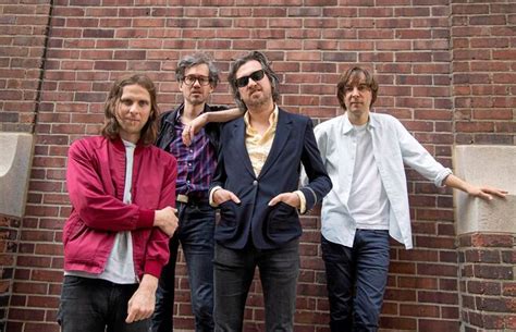 Phoenix replonge dans son alphabet pop avec Alpha Zulu