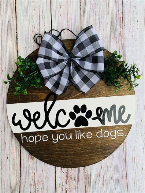 Wood Sign Paint Night at Hurricane Grill & Wings in Lindenhurst ...