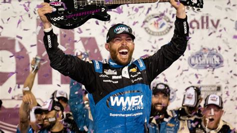 NASCAR Truck Series Atlanta lineup, TV schedule for Saturday's race