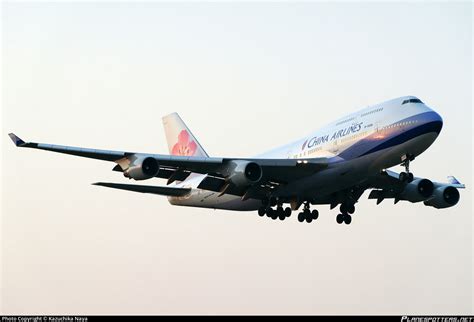 B-18208 - China Airlines Boeing 747-400 at Tokyo - Narita Intl | Photo ...