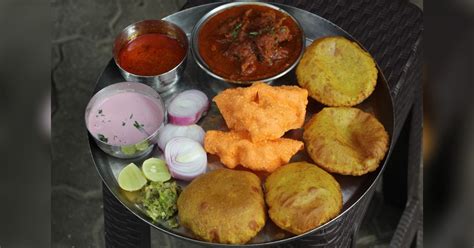 Jai Hind Lunch Home: The Pocket Friendly Seafood In Bandra | LBB