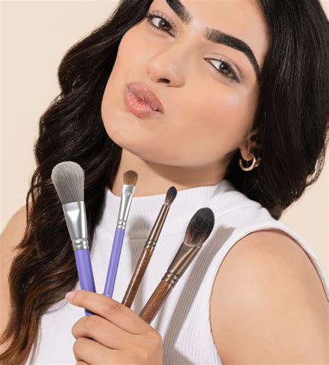 The Ultimate Glam - Face & Eyes Essentials Brush Kit – Makeup Secrets