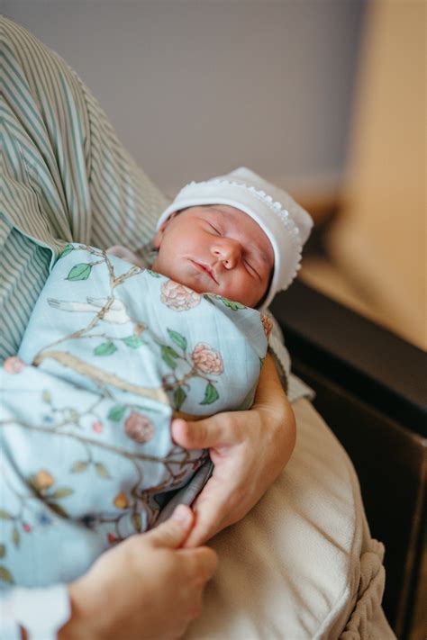 Infant safe sleep tips