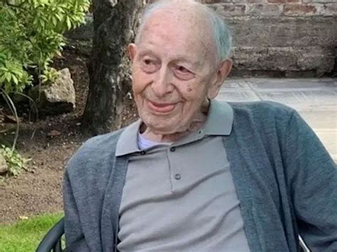 World's Oldest Man 的图像结果