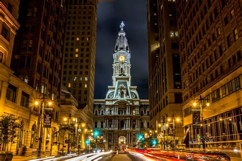 Sightseeing: 15 Most Iconic Philadelphia Buildings