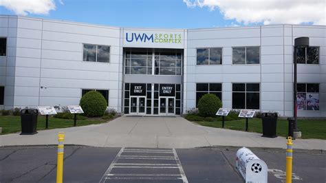 UWM plans $10M sports center, open to Pontiac residents at no cost