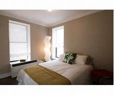 Ways To Arrange A Small Bedroom by Best Ways To Arrange Furniture In A Small Bedroom Ehow Ways To Arrange A Small Bedroom