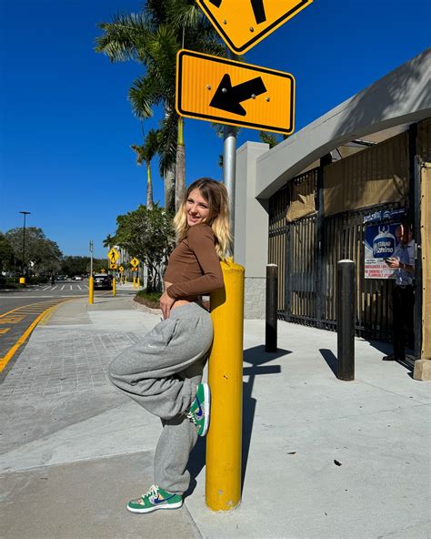 Lola Jean | lay with me | Instagram