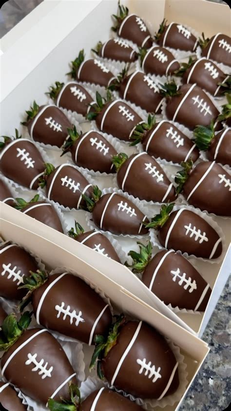 105 Fun Football Party Food Ideas for the Ultimate Game Day Feast ...