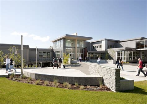 Pierce College: Fees, Reviews, Rankings, Courses & Contact info