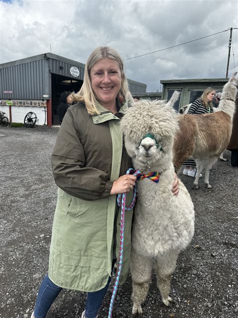Bonnie Hodson on LinkedIn: It’s not every hump day you get to walk a llama 🦙 (there’s a joke in…