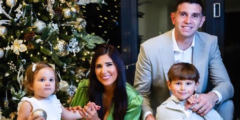 Dibu Martínez conmovió a sus seguidores con su tierno álbum de Navidad ...