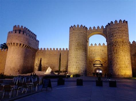 Entry to the old city! - Reviews, Photos - Puerta del Alcazar - Tripadvisor