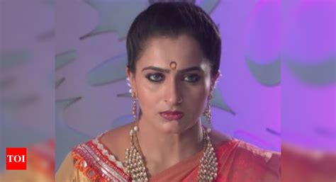 Karthika Deepam written update, June 26, 2018: Soundarya gets ...