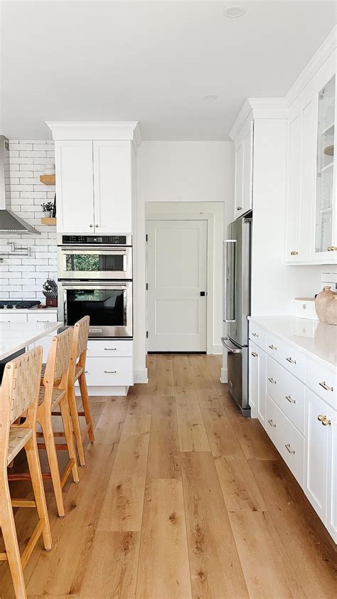 Light lvp flooring – Artofit