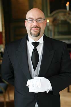 Essence of Service - Robert Arciniega