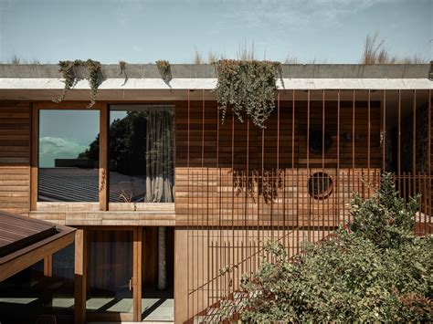 Choosing Between Horizontal vs Vertical Cladding | Modinex