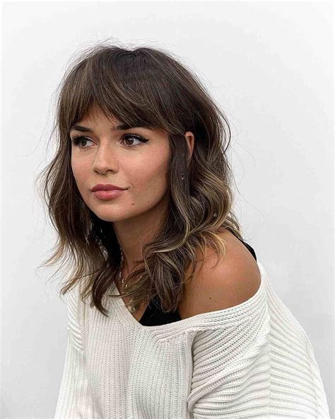 64 Best Layered Hair with Bangs for 2024 | Bangs with medium hair ...